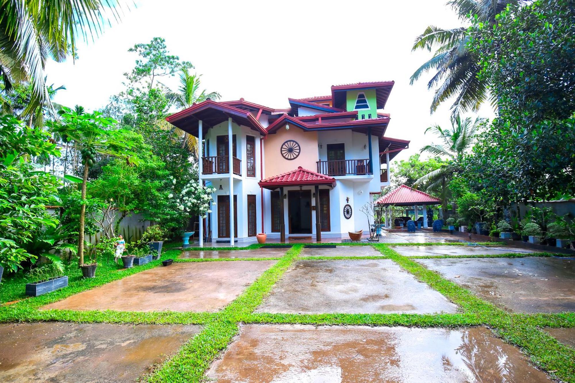 Bali Golden Bed & Breakfast Galle Exterior photo