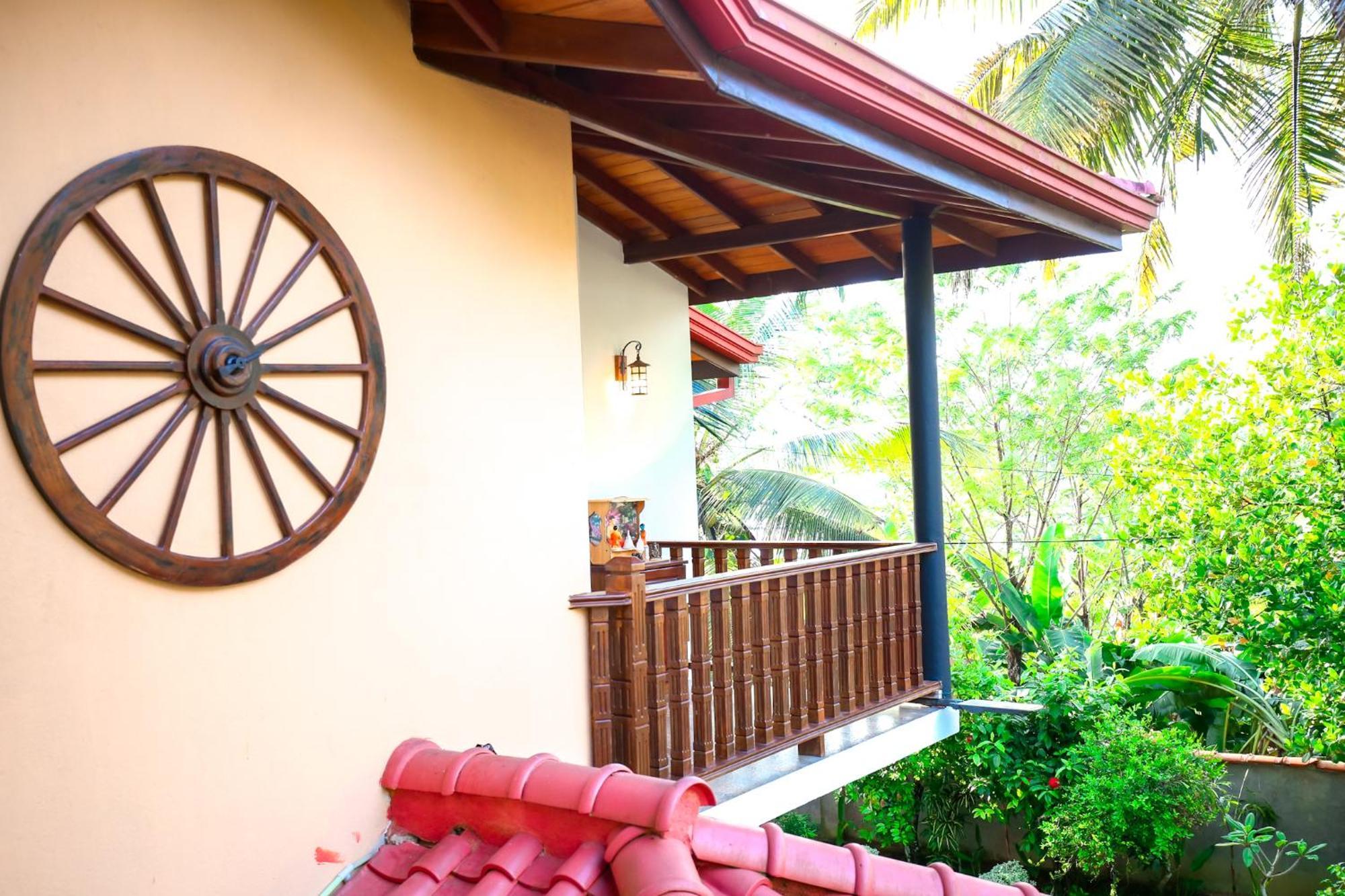 Bali Golden Bed & Breakfast Galle Exterior photo